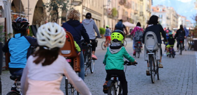 La Guida - Cuneo Bike festival in piazza Galimberti