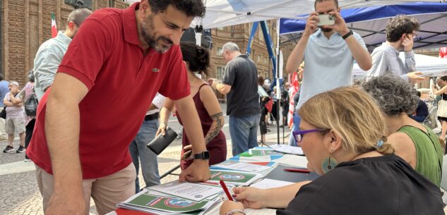 La Guida - Raccolta firme del PD contro l’autonomia differenziata