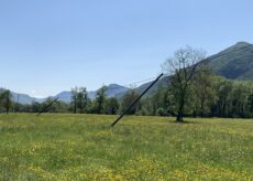 La Guida - Pali del telefono che stanno per cadere e fili penzolanti