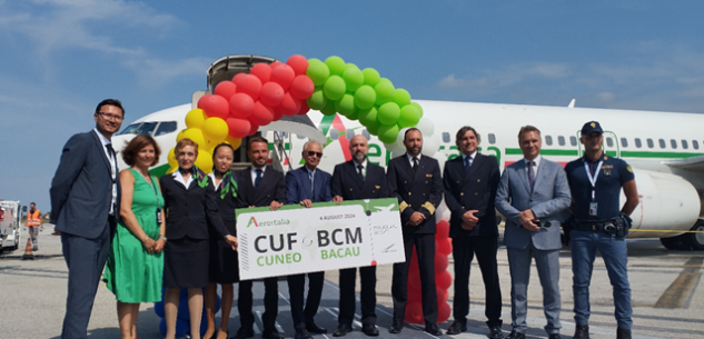 La Guida - Da Cuneo a Bacau (Romania) in aereo: inaugurato oggi il primo volo del collegamento