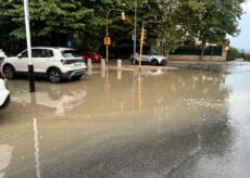 La Guida - Strade piene d’acqua, rami caduti e alberi sradicati