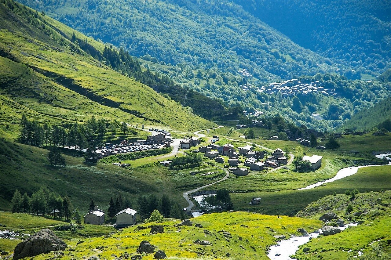 strada provinciale che collega Pian del Re e Pian della Regina