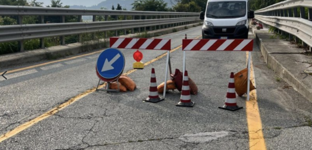 La Guida - Chiusura del ponte della Felicina lungo la provinciale Saluzzo-Revello per lavori in corso