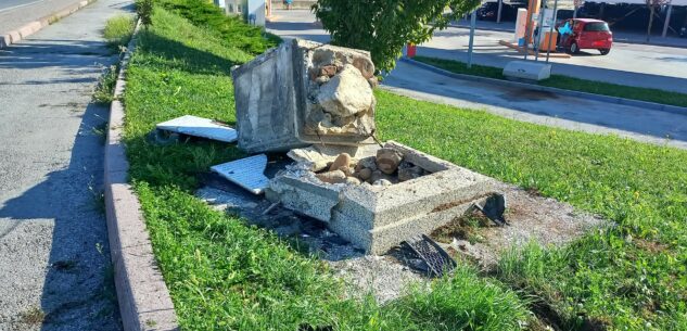 La Guida - Borgo San Dalmazzo, abbattuto il cippo partigiano di via Cuneo