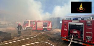 La Guida - A fuoco un deposito di rotoballe a Fossano