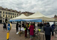 La Guida - In piazza Galimberti la colazione per chi va al lavoro in bicicletta