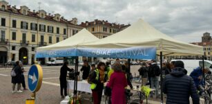 La Guida - In piazza Galimberti la colazione per chi va al lavoro in bicicletta