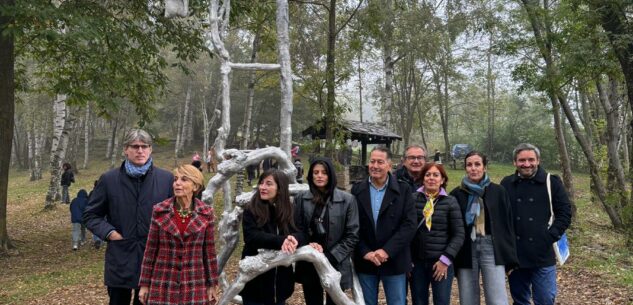 La Guida - A Chiot Rosa di Rittana inaugurata l’opera site specific “Le masche”