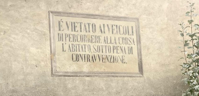 La Guida - La curiosa scritta della frazione Calcinere 