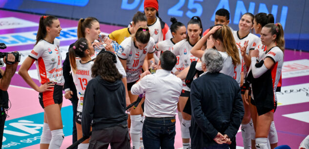 La Guida - Pallavolo femminile: Cuneo non ottiene punti in trasferta a Pinerolo