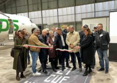 La Guida - Nell’aeroporto di Levaldigi la compagnia Sky Alps inaugura un centro di manutenzione per aerei