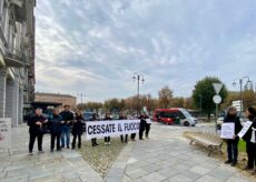 La Guida - Basta collaborazione tra scuola e industria delle armi: “Donne in cammino per la pace” in presidio a Mondovì