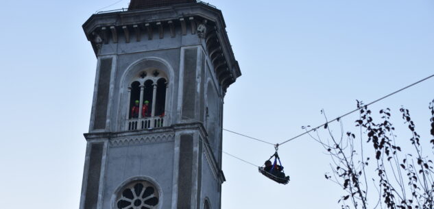 La Guida - Borgo, giù dal campanile in barella