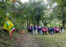 La Guida - Prendersi cura dei boschi: a Lisio concluso il mese di formazione del progetto per bambini “La Fabbrica del Bosco”