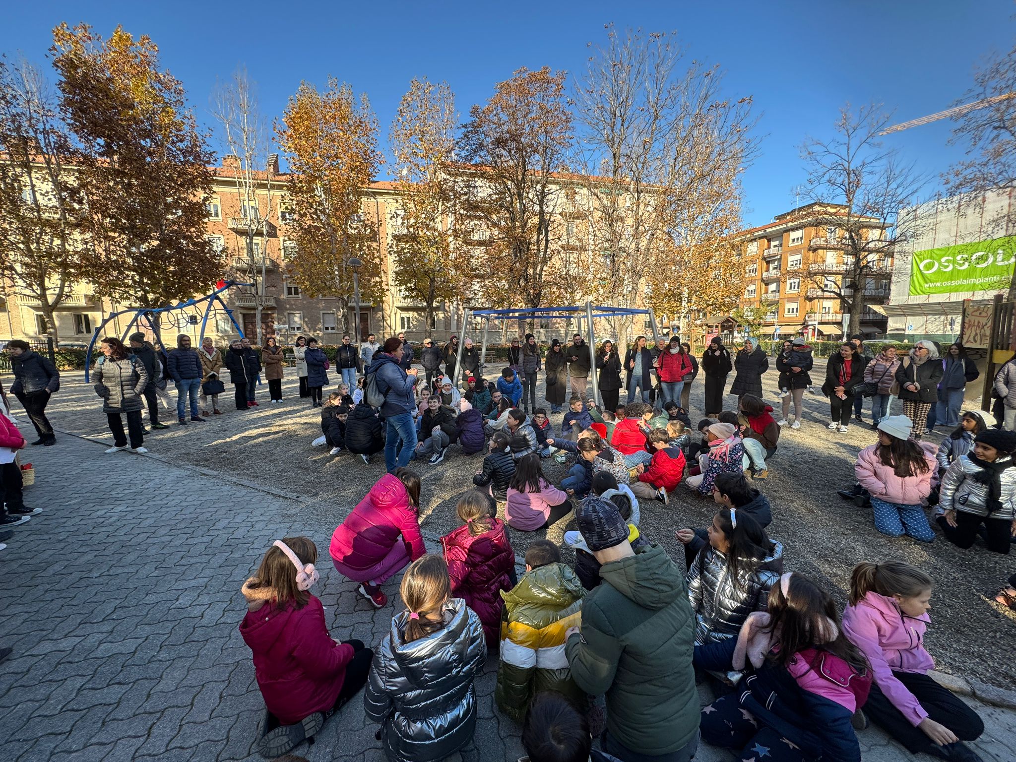 panchina rossa corso Ferraris - animazione