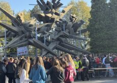 La Guida - Gli studenti del De Amicis per un aiuto concreto alle donne (video)