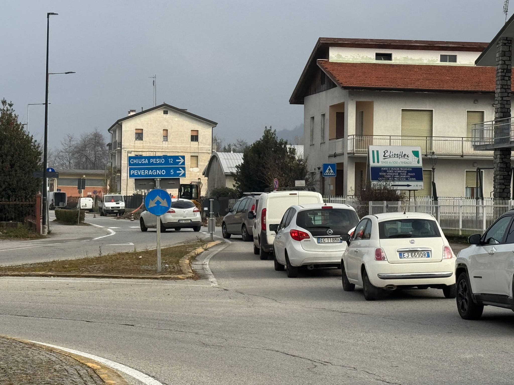 Code di veicoli in uscita da Boves
