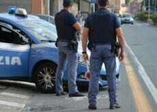 La Guida - Entra in banca armato, ma è una pistola giocattolo