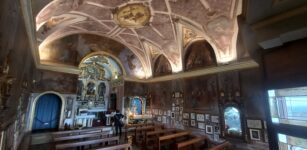 Dipingere il Natale tra i presepi di Monserrato La Guida - Dipingere il Natale tra i presepi di Monserrato