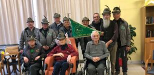 La Guida - Borgo, gli alpini in visita alla casa di riposo