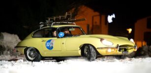 La Guida - A “The snow” trionfa la Jaguar E-Type