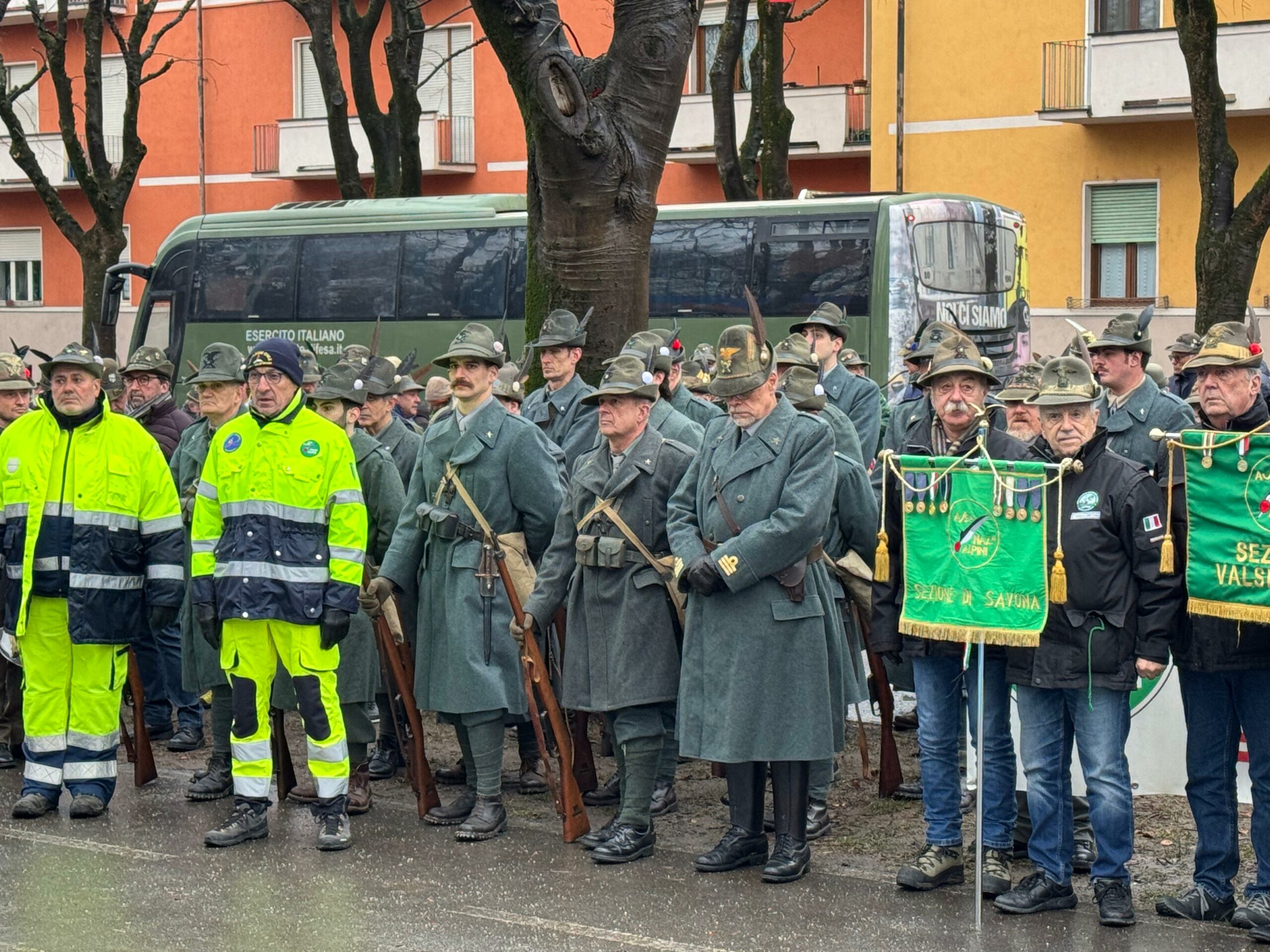 Cuneo ricorda gli alpini caduti nella battaglia di Nowo Postojalowka (foto e video)