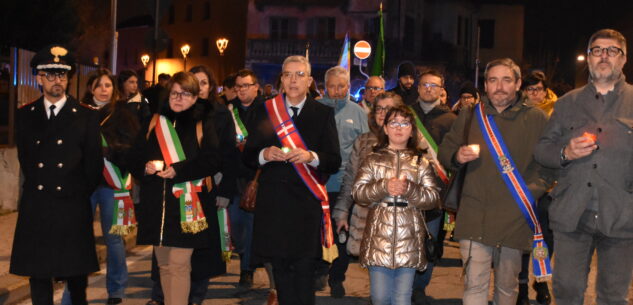 La Guida - In tanti alla “marcia dei lumini” a Borgo San Dalmazzo [FOTO]