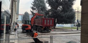 La Guida - Cantieri aperti in piazza Europa, ma sono per i tubi dell’acqua