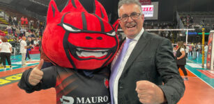 Il Cuneo Volley ospita Gino Sirci, patron della Sir Susa Vim Perugia La Guida - Il Cuneo Volley ospita Gino Sirci, patron della Sir Susa Vim Perugia