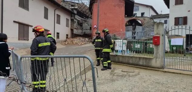 La Guida - Sospesa la raccolta di abiti per la famiglia di Martiniana Po rimasta senza nulla