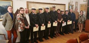Encomio solenne per 6 Vigili di Borgo San Dalmazzo La Guida - Encomio solenne per 6 Vigili di Borgo San Dalmazzo
