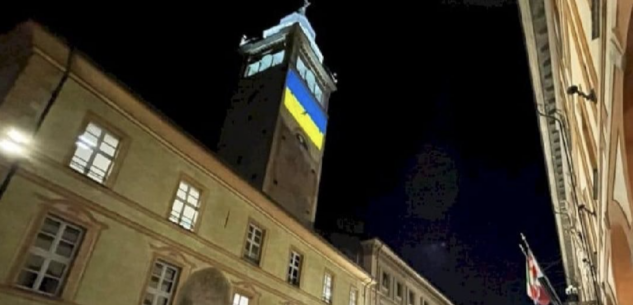 La Guida - La Torre civica sarà illuminata con i colori della bandiera dell’Ucraina