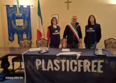 La Guida - Valgrana aderisce a Plastic Free per quattro anni