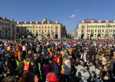 La Guida - Carnevale di Cuneo: classifica completa e le immagini di tutti i carri e i gruppi mascherati (VIDEO)