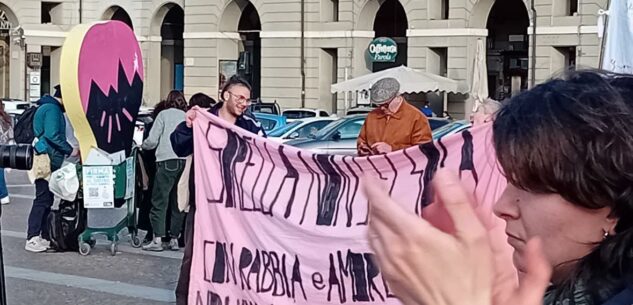 La Guida - In piazza a Cuneo contro la violenza di genere, la guerra e il patriarcato