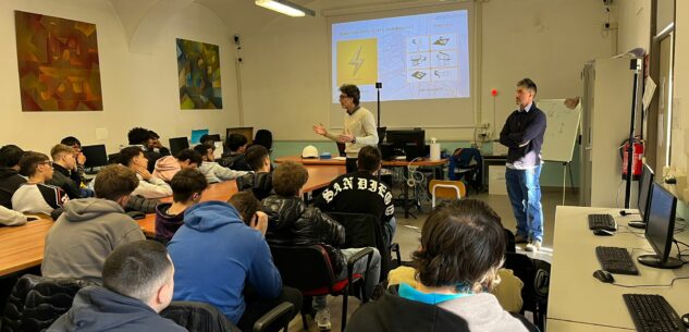 La Guida - Gli studenti dell’Ipsmat a lezione con la realtà virtuale