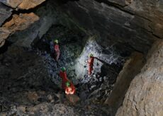 La Guida - Cinque bombe a mano della Seconda Guerra nella cava della Bastia a Valdieri, disinnescate