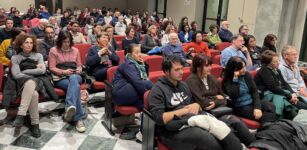 Educare non vuol dire “aggiustare” gli adolescenti La Guida - Educare non vuol dire “aggiustare” gli adolescenti