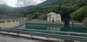 Trovato un cadavere a Sampeyre, nel lago della diga La Guida - Trovato un cadavere a Sampeyre, nel lago della diga