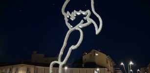 Nuova illuminazione per l’opera monumentale “Alba” di Valerio Berruti La Guida - Nuova illuminazione per l’opera monumentale “Alba” di Valerio Berruti