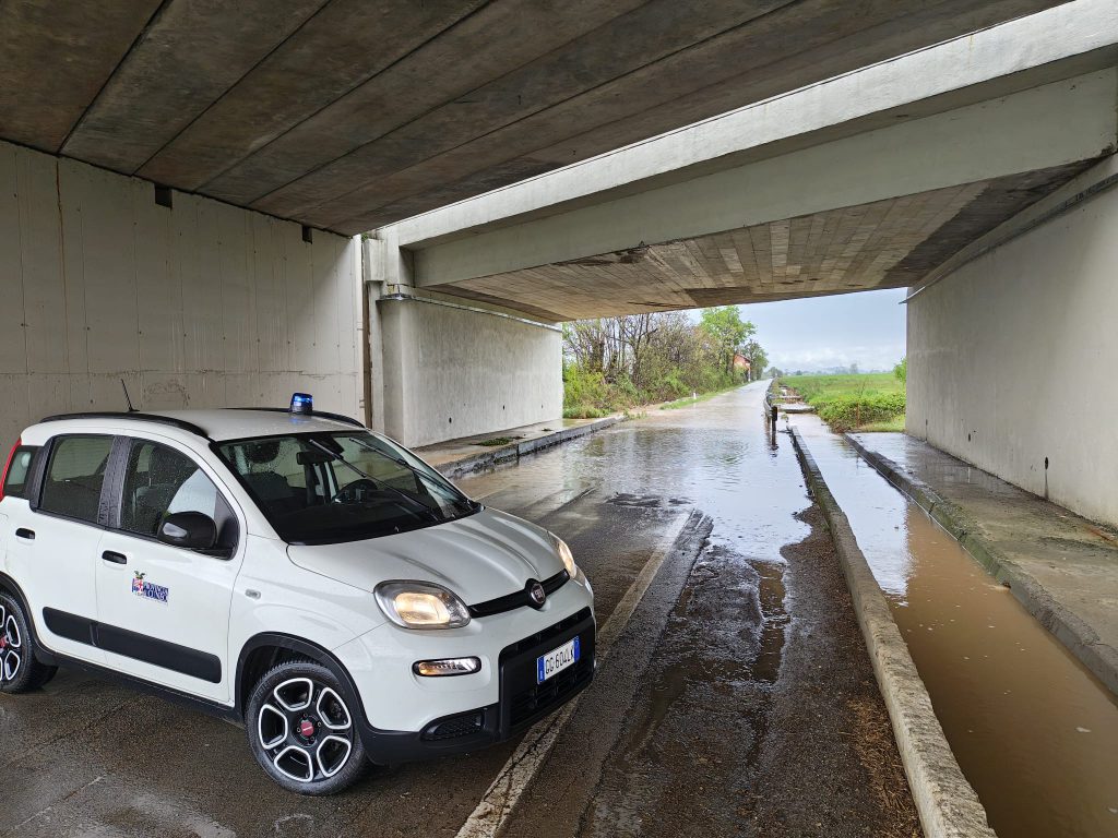 Sette strade provinciali chiuse al traffico per frane ed esondazioni