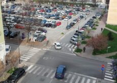 La Guida - “Aumentare i parcheggi blu è una scelta politica?”