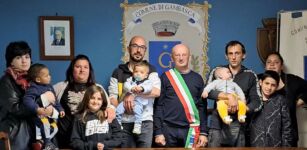 La Guida - Gambasca ai nati del 2024: “Benvenuti tra noi, piccoli cittadini del domani”