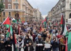 La Guida - In piazza per “fare rumore per la Palestina” (video)
