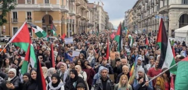 La Guida - In piazza per “fare rumore per la Palestina” (video)