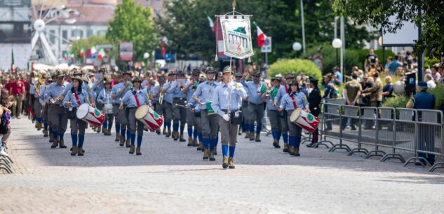La Guida - Migliaia di persone a Biella per l’adunata degli Alpini: presenti anche molti cuneesi