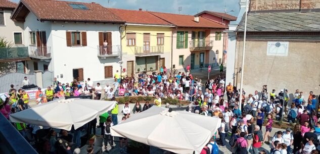 Inaugurata la rinnovata piazza di Roata Rossi La Guida - Inaugurata la rinnovata piazza di Roata Rossi