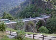 La Guida - Lavori sul ponte sul Po: a Oncino si sale solo per un’ora e mezza al giorno