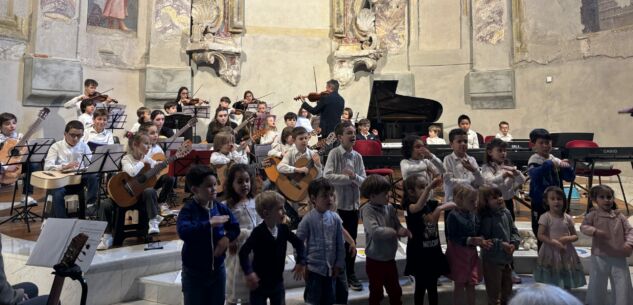 La magia e la gioia della musica con il metodo Suzuki a Cuneo La Guida - La magia e la gioia della musica con il metodo Suzuki a Cuneo