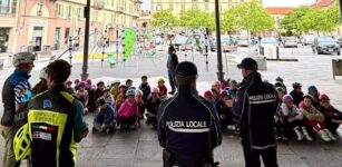 Saluzzo, alunni a lezione di Codice della strada con “Tuttinbici” La Guida - Saluzzo, alunni a lezione di Codice della strada con “Tuttinbici”